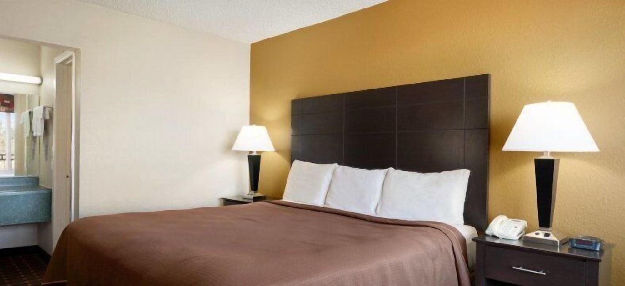 Knights Inn Midland Esterno foto